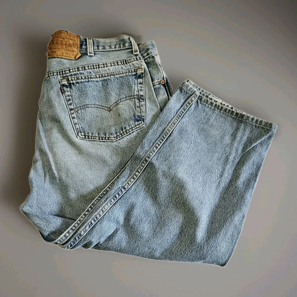 501 Levi Strause & Co XX VTG 90's Button Fly Men Size 42 x 30 Light Denim Jeans